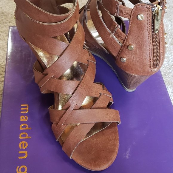 Madden Girl Highfiv Cognac Sandals - Picture 5 of 8